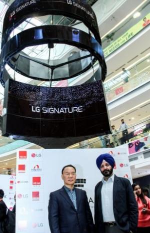 LG전자, 델리 최대 쇼핑센터에 올레드 사이니지 설치